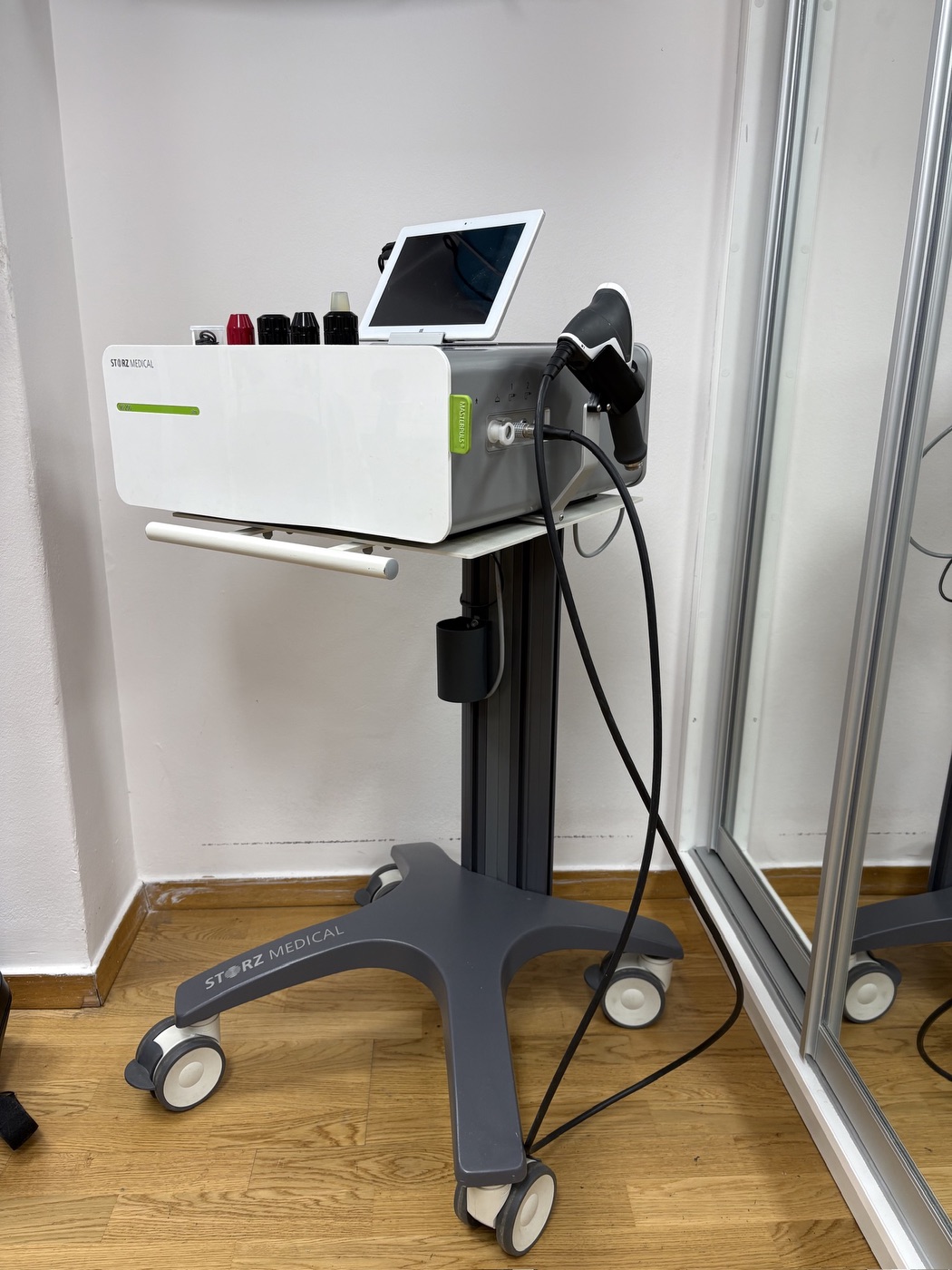 Συσκευή κρουστικού υπερήχου Storz Medical στο Manual Rehab, Πειραιάς