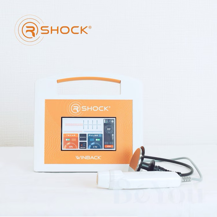 Φορητή συσκευή Winback R-Shock για εφαρμογή Tecar κατά τη διάρκεια της άσκησης